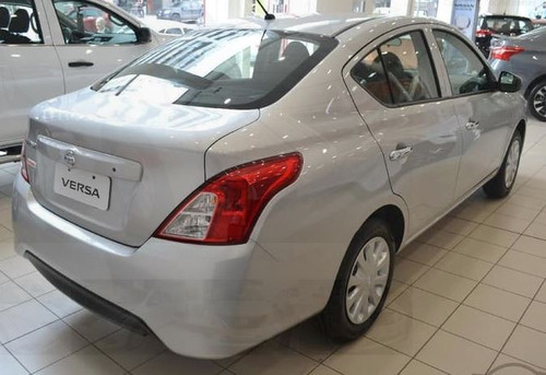 Nissan Versa V Drive Mt
