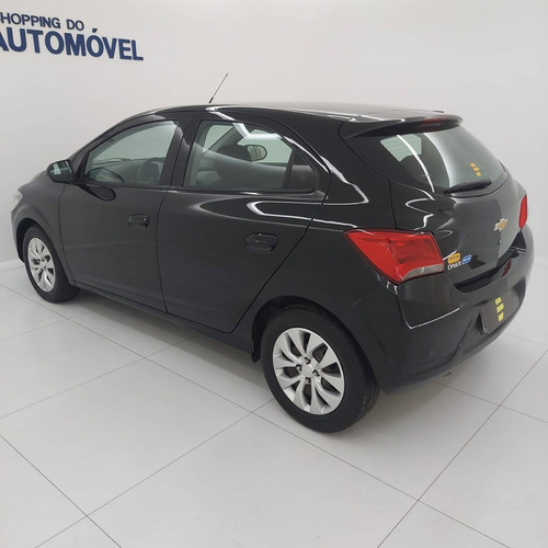 Imagem 8 de 10 de Chevrolet Onix 1.4 Mpfi Lt 8v Flex 4p Manual