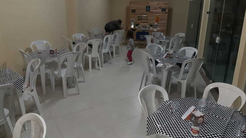 Locacao De Mesas E Cadeiras Plastico Ferro E Madeira