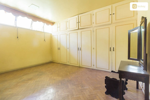 Imagem 9 de 15 de Aluguel De Casa Com 450m² E 6 Quartos - 5042