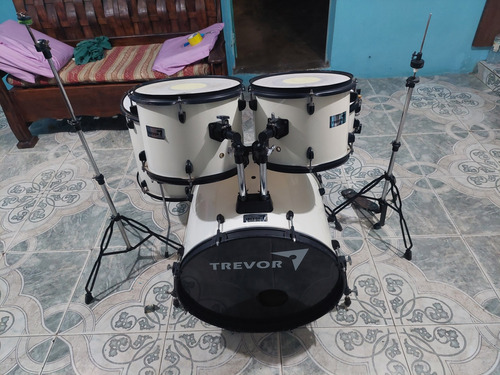 Bateria Trevor