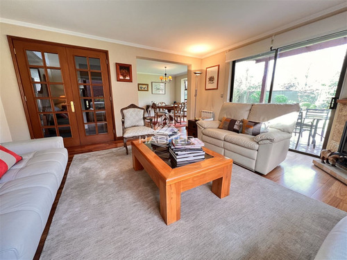Vende Gran Casa En Puerta De Alcalá 6 Dormitorios - 4 Baños