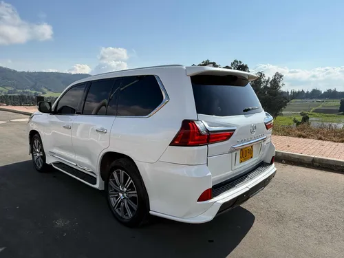 Lexus LX 2 5.7 570