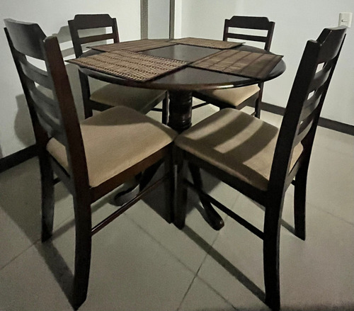 Juego De Comedor 4 Puestos En Madera, Usado En Muy Buen Esta