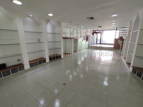 Local Comercial Ubicado Estratégicamente En La Av 19 De Abril 24-17379 Ec