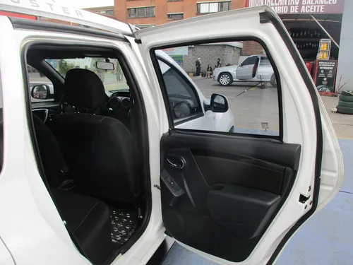 Renault Duster DYNAMIQUE 4X2 2000CC MT AA