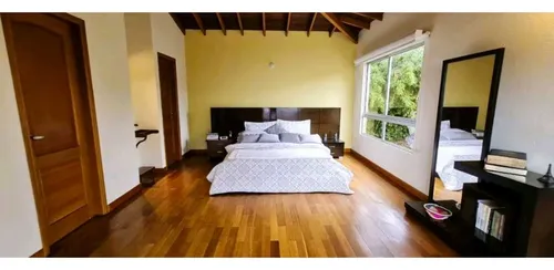 Casa Campestre En Venta Envigado Loma Del Escobero (t)