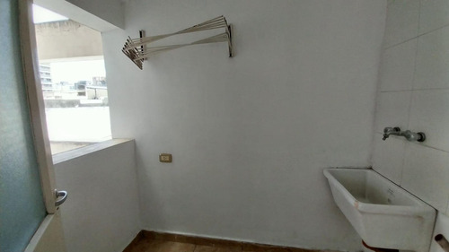 Departamento 2 Dormitorios En Venta. Pleno Centro, Laprida Al 100