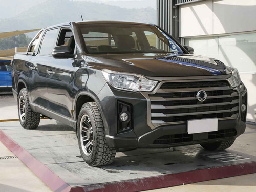 SsangYong Musso Grand LX 2.2TD 6MT 2WD