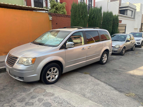 Chrysler Town & Country 4.0