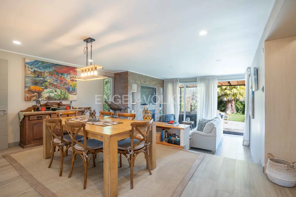 Imagen 2 de 24 de Linda Casa En Cantagua Con Precioso Jardín