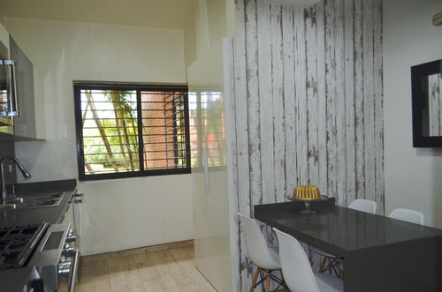 Ms: 25-8836 Se Vende Amplio E Iluminado Apartamento En Planta Baja, En Los Samanes. A=230m2, 3h, 3b, 3p.