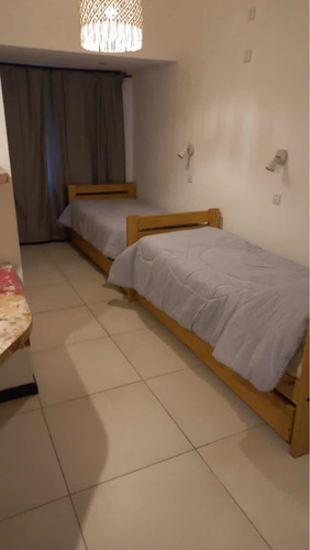Imagen 20 de 26 de Alquiler Temporario. 5 Amb, 8 Personas -3 Baños, Patio Y Parrilla- Excelente Ubicación. Disponible A Partir Del 22 De Febrero Y Marzo