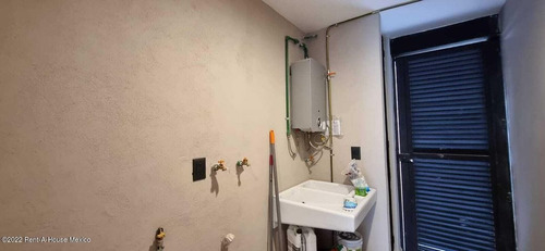 Imagen 13 de 30 de Casa De 4 Recamaras En Venta En Altozano, Querétaro!