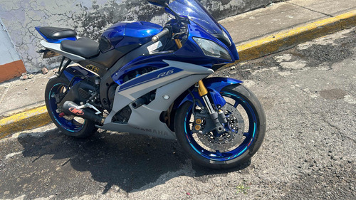 Yamaha R6