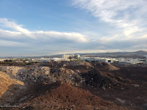 El Refugio Lote De Uso Mixto En Preventa En Zona De Gran Afluencia Rah