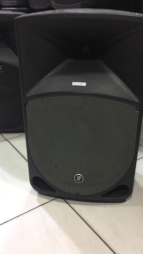 Caixa Amplificada Mackie Thump Th-15a Th 15 2 Vias 200w Cor Preto Voltagem
