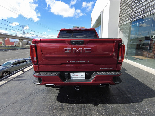 GMC Sierra 6.2 Denali Dvd At