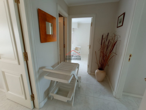 Hermoso Clásico Apartamento 3 Dormitorios - Alquiler Temporada- Ref: 5289