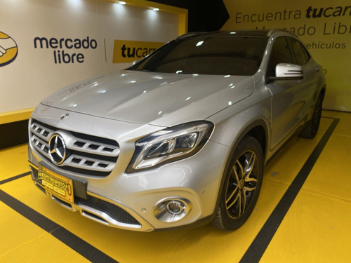Imagen 2 de 25 de Mercedes Benz Clase Gla 200 Urban 1.6