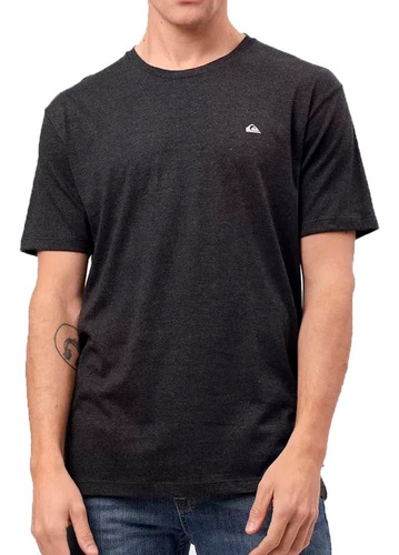 Quiksilver Remera Lifestyle Hombre Mc Embroid Gris Osc Fuk