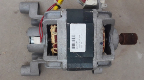 Imagen 4 de 8 de Motor Lavadora Ariston Carga Frontal 6 Kg.