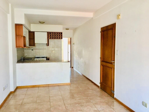 Departamento En Venta De 1 Dormitorio En Quilmes