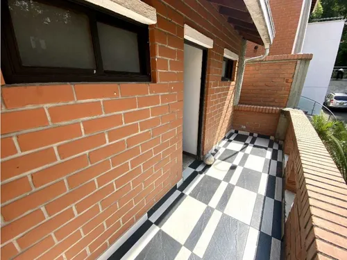 Vendemos Casa Parte Alta Del Poblado