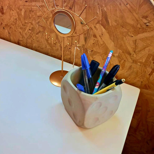 Imagem 5 de 5 de Cachepô Dado Cimento Suculentas Porta Canetas Vaso Decoração