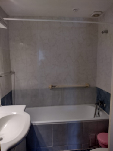 Se Arrienda Casa/oficina 5d+2b En Dominica Con Loreto