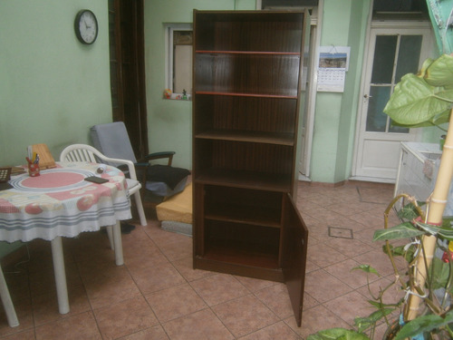 Biblioteca Con 1 Puerta 70 Largo X 40 Ancho X 1,81 Alto. Marrón Oscuro (Usado)