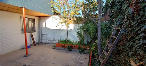 Casa En Venta De 3 Dorm. 2 Baños En Maipú