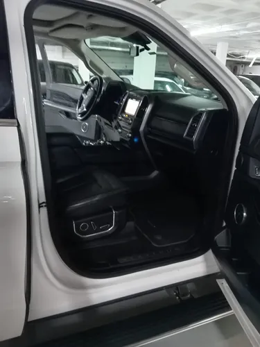 Ford Expedition V6A 5PTS. PLATINUM MAX, TA, 3.5 ECOBOOST, PIEL, QC, DVD, GPS, RA-22, 4X4 5P PLATINUM MAX V6/3.5/BT AUT 4X4
