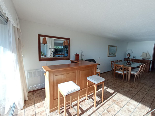 Imagen 10 de 30 de Venta Apartamento 3 Dormitorios En Suite Mas Dependencia Vista Al Mar Punta Del Este