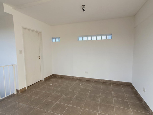 Imagen 19 de 25 de Loft En Duplex - Parrilla En Terraza Propia - J. De Roosevelt V. Urquiza