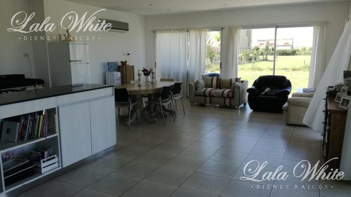Imagen 4 de 24 de Venta - Casa En El Rebenque