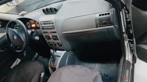 Fiat Palio Adventure 1.8 Locker Flex Dualogic