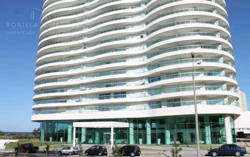 Aquarela, Piso Alto, 2 Suites, Toilette, Dependencia, Financia 50%!!
