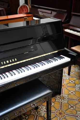 Piano Yamaha Silent Ju-109 (garantía + Traslado + Afinación)