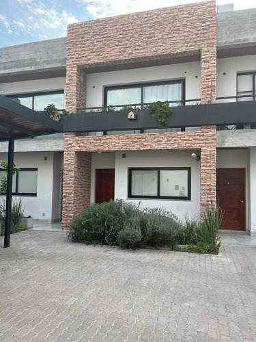 Vidal Inmobiliaria M. P. 132 ¡dúplex En Venta!