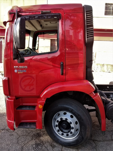 Imagem 5 de 6 de Constellation 17250 Truck