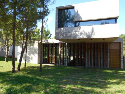 Casa En Alquiler Temporal En Costa Esmeralda - Residencial I