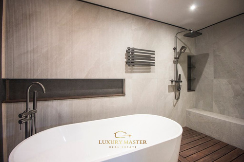 Casa De Lujo En Venta En Valle Real