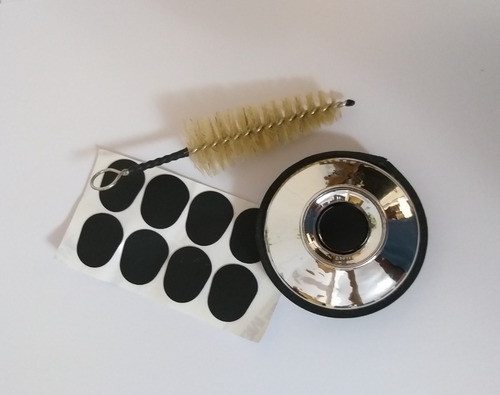 Imagen 2 de 3 de Kit Saxofón Alto Silenciador + Cepillo + Gomas Protectora