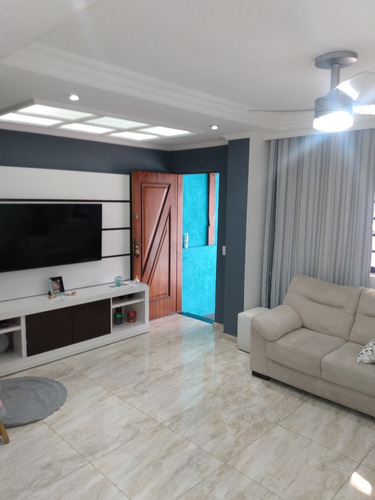 Vendo Casa Térrea 131m2 Com 3 Dormitórios, Sendo 1 Suíte.