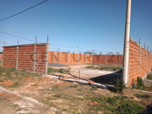 Lote De 280 M2 En Barrio Abierto