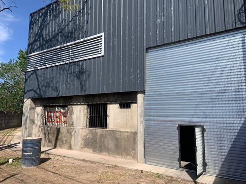 Imagen 7 de 10 de Local 300 M2 A La Venta Bv Segui 3700