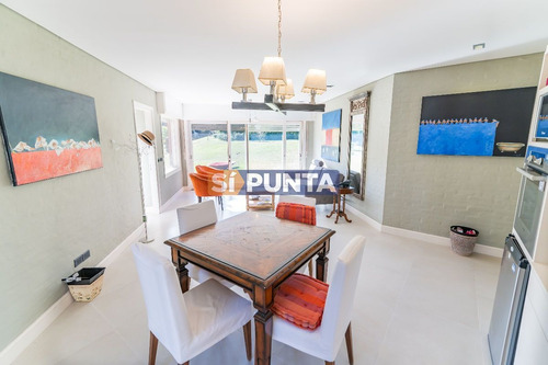 Imagen 28 de 30 de Mansión De Estilo Clásico En Venta En El Corazón De Beverly Hills.