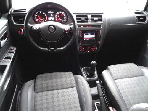 Volkswagen Fox 1.6 Comfortline Flex 5p Connect 20.000 Kms.