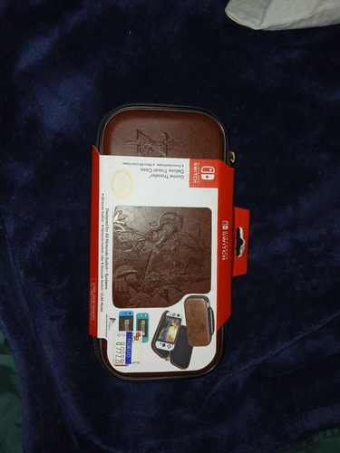 Estuche Nintendo Switch Con Relieve Imitación Piel Zelda Café (Usado)